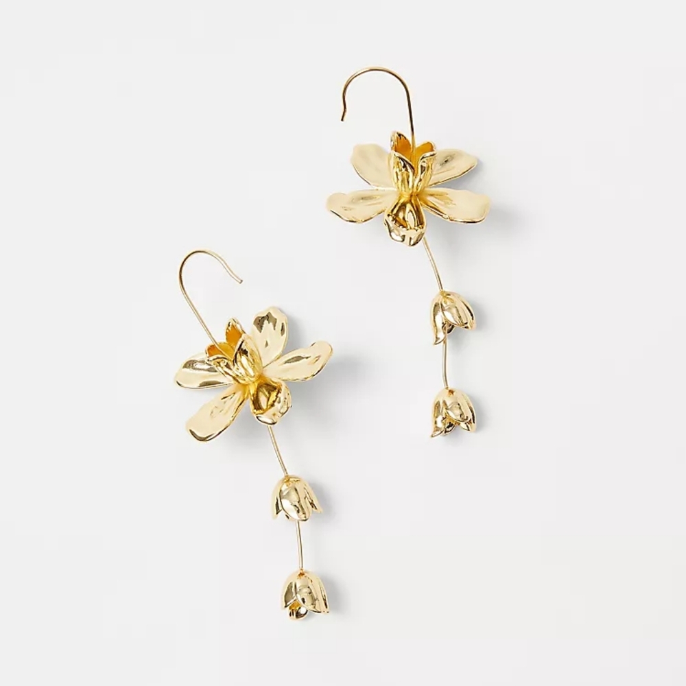Gold flower drop earrings